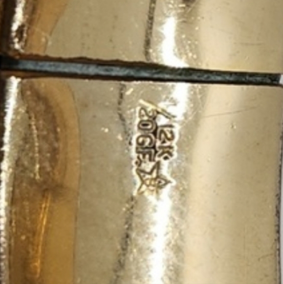 Victorian Ballou Bangle - Picture 8 of 8